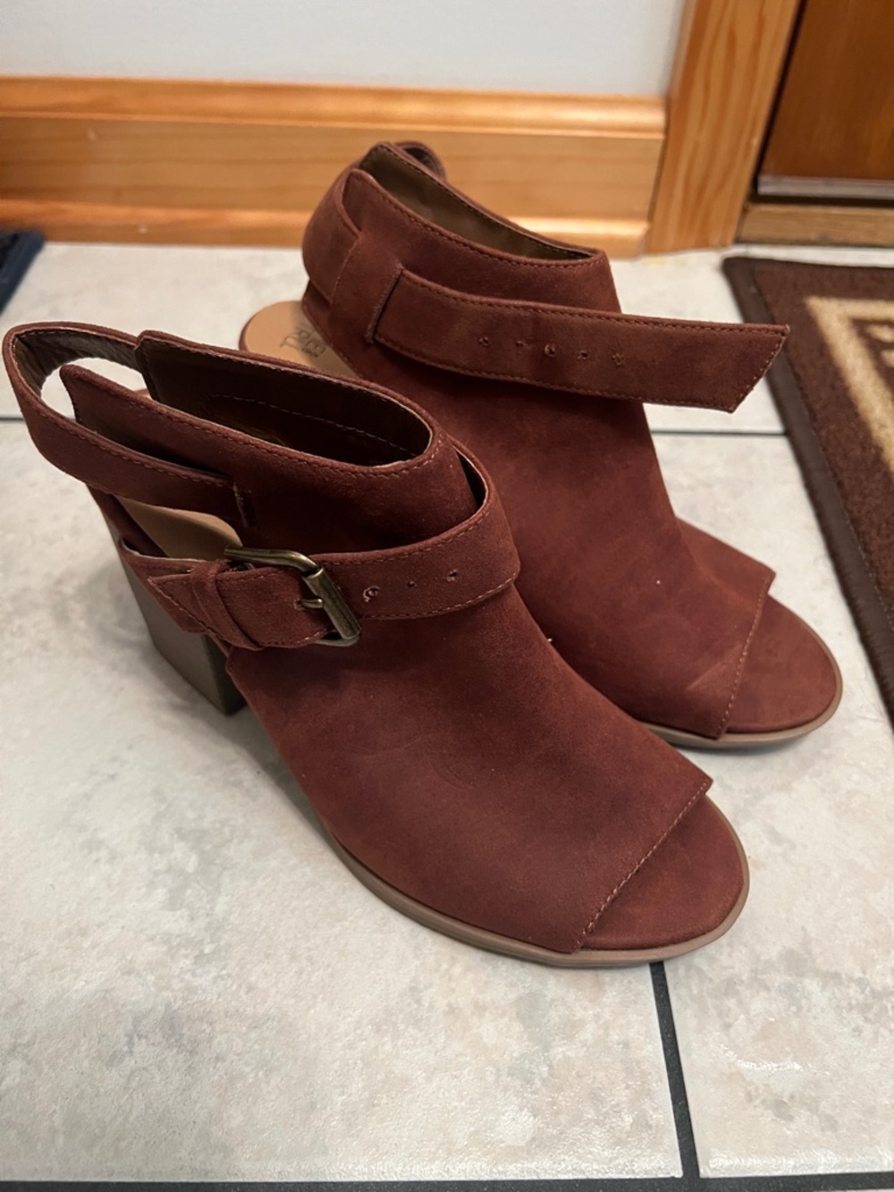 Time and Tru Rust Suede Open-Toe Block Heel Sandals